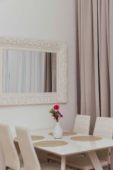 Modern Stylish Comfortable 2 Bedroom Apartment Vienna Exterior photo