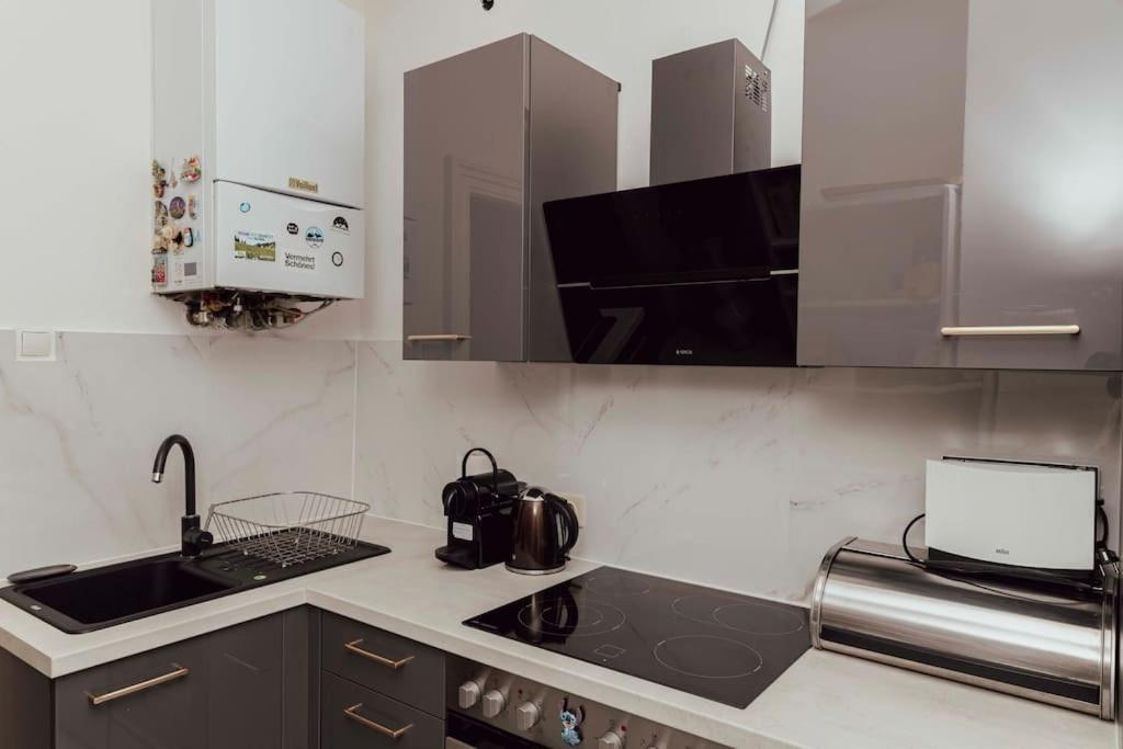 Modern Stylish Comfortable 2 Bedroom Apartment Vienna Exterior photo